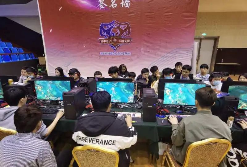 深谙这一逻 深谙这一逻